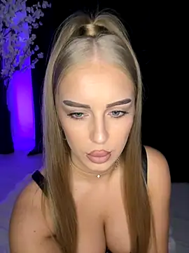 AubrieleRouj1 online show from September 22, 3:25 pm