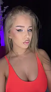 Snapshot of AubrieleRouj1 chatting on February 20, 5:46 pm AubrieleRouj1 online show from February 20, 5:46 pm