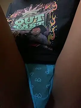 Snapshot of conniesweetz chatting on February 5, 5:17 pm conniesweetz online show from February 5, 5:17 pm