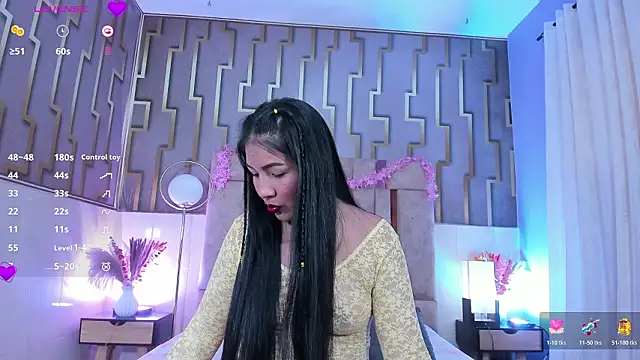 Snapshot of luna_maisonn chatting on February 3, 4:32 am luna maisonn online show from February 3, 4:32 am