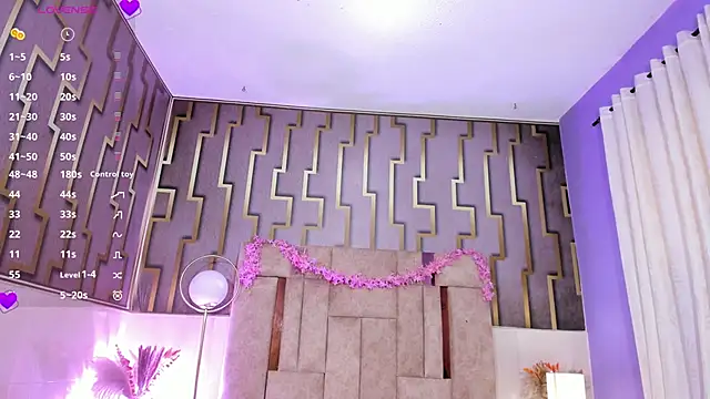 Snapshot of luna_maisonn chatting on February 6, 4:17 am luna maisonn online show from February 6, 4:17 am