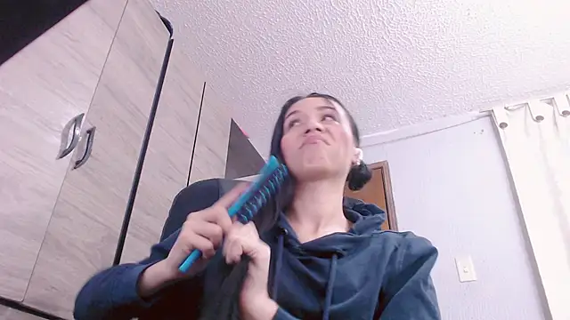 Snapshot of scarlett_vonrose chatting on October 3, 8:50 pm scarlett vonrose online show from October 3, 8:50 pm