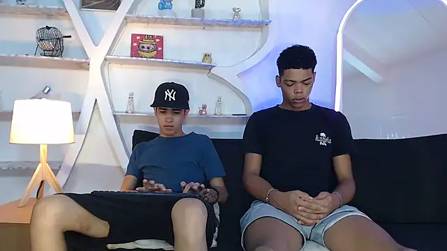 PRETTY FEM online show from September 23, 1:14 pm