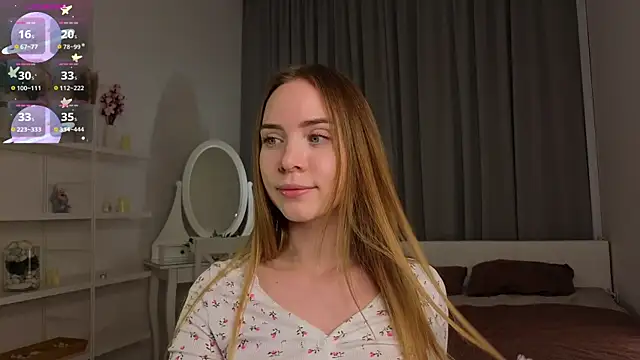 CarollSmithh online show from November 6, 9:37 pm