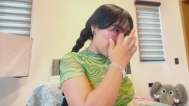 greciadom555 online show from September 30, 2:22 pm