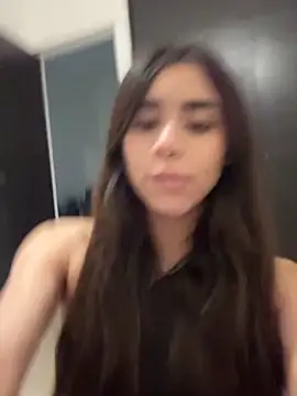 Snapshot of Ariovalle chatting on September 19, 7:21 am Ariovalle online show from September 19, 7:21 am