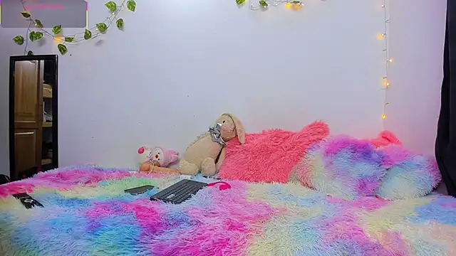 freyja rouse online show from November 23, 12:32 am