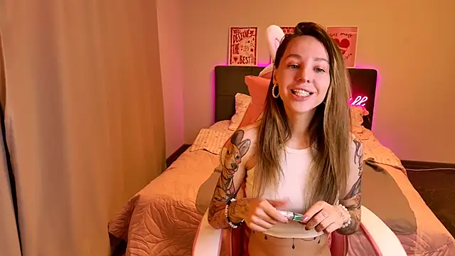 MiaGraham1 online show from April 18, 6:56 pm