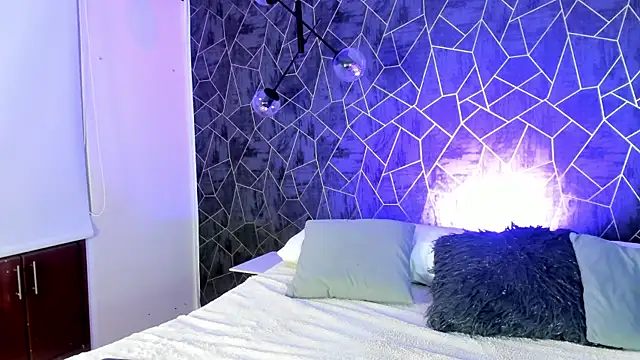 Snapshot of skailyn_angels chatting on November 19, 4:45 am skailyn angels online show from November 19, 4:45 am