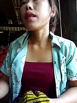 Snapshot of Ngocmi909 chatting on October 18, 12:02 am Ngocmi909 online show from October 18, 12:02 am