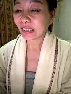 xiiuuff18 online show from January 12, 11:26 am