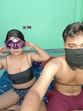 WB couple143 online show from April 17, 4:32 pm