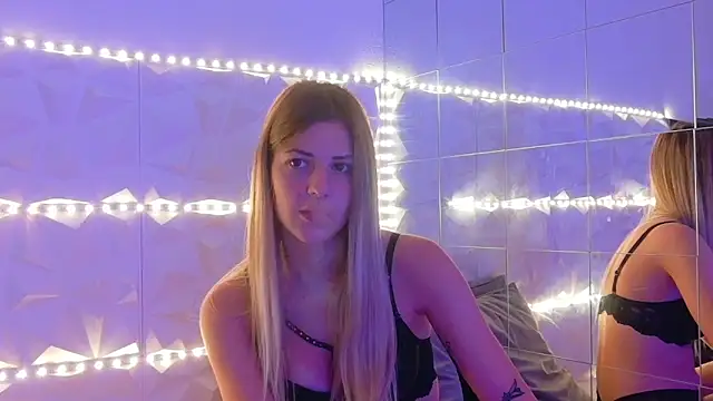 Aishha  online show from October 2, 5:14 am