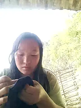 miss-su online show from March 19, 8:29 am