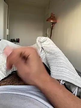 TrTrt999 online show from November 18, 7:35 am