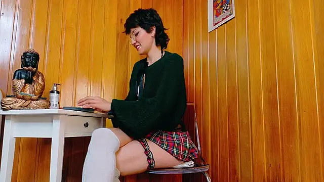 Zafiro Gem  online show from October 21, 9:04 pm