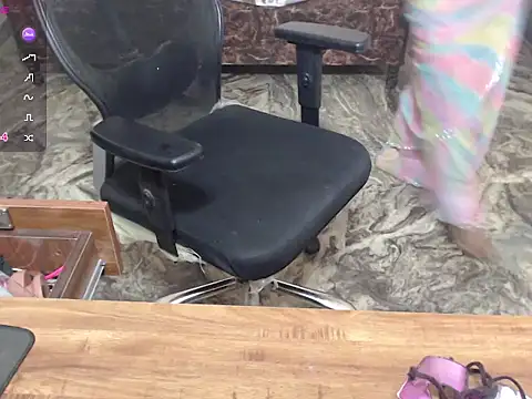  LoveBirds online show from April 2, 7:00 pm