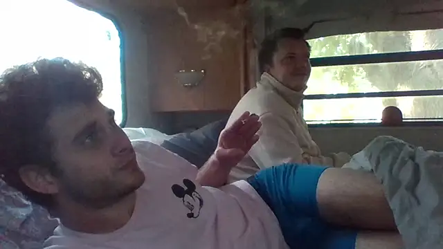 Snapshot of DeafGuyProud389 chatting on September 10, 6:19 pm DeafGuyProud389 online show from September 10, 6:19 pm