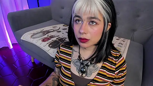 flower smith  online show from March 23, 11:58 am