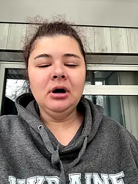 AliceCurlyX online show from December 15, 9:35 am