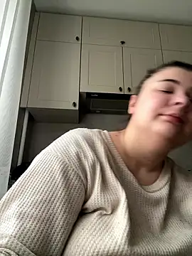 AliceCurlyX online show from January 9, 8:17 am