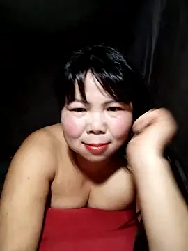 Snapshot of lusy-00 chatting on May 10, 2:11 pm lusy-00 online show from May 10, 2:11 pm