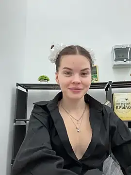 SMELLSEX online show from April 7, 6:30 pm