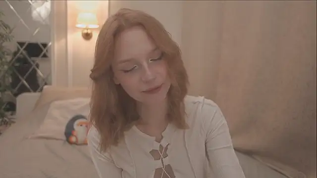 Snapshot of claire_bennett chatting on October 8, 3:26 am claire bennett online show from October 8, 3:26 am