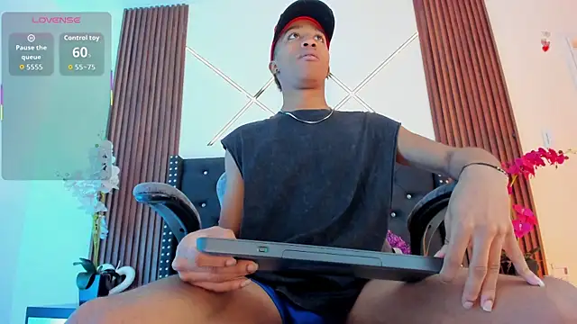 Snapshot of SammyAdams_ chatting on October 18, 1:12 pm SammyAdams online show from October 18, 1:12 pm
