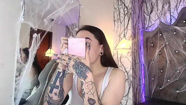 Zami Escobar of online show from November 8, 6:40 pm