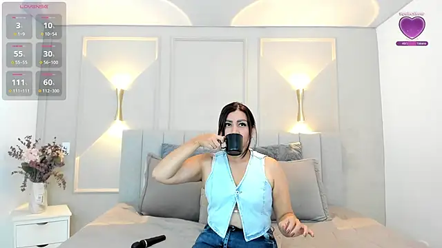 victoria bourne online show from November 28, 7:16 pm