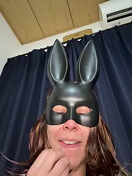 Snapshot of Sweet_Bitter1 chatting on September 18, 3:08 am Sweet Bitter1 online show from September 18, 3:08 am