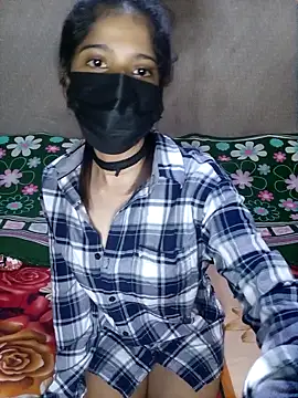 Snapshot of emali_baba chatting on September 12, 4:23 am emali baba online show from September 12, 4:23 am