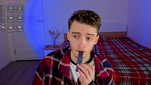 Snapshot of spider____man chatting on May 23, 5:50 pm spider man online show from May 23, 5:50 pm
