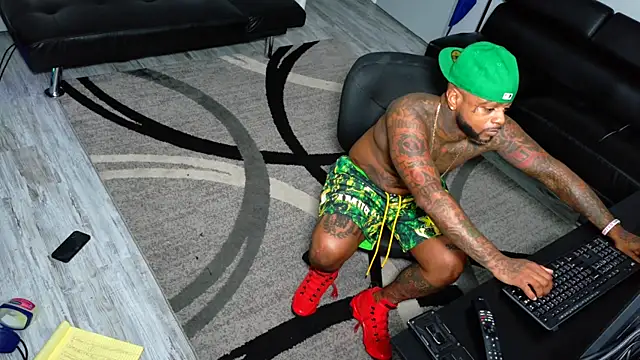 SLANGONDEMHOES online show from December 18, 9:21 pm