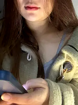 Hinne07 online show from December 20, 1:12 am