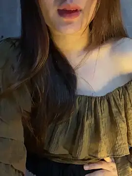 Snapshot of Hinne07 chatting on February 3, 7:46 am Hinne07 online show from February 3, 7:46 am