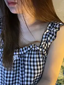 Snapshot of Hinne07 chatting on February 25, 3:32 pm Hinne07 online show from February 25, 3:32 pm