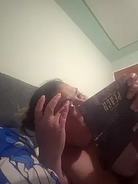 curvy diva  online show from September 13, 2:00 am