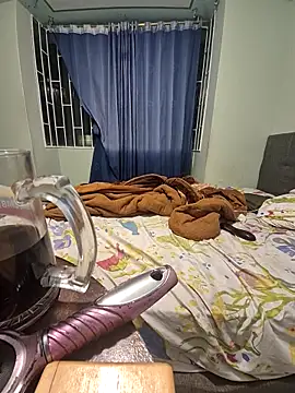 curvy diva  online show from February 18, 2:07 am