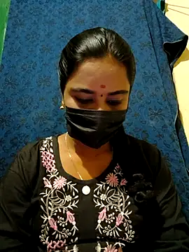 mini-queen online show from November 1, 3:03 pm