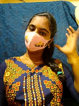 Snapshot of mini-queen chatting on February 4, 10:10 am mini-queen online show from February 4, 10:10 am