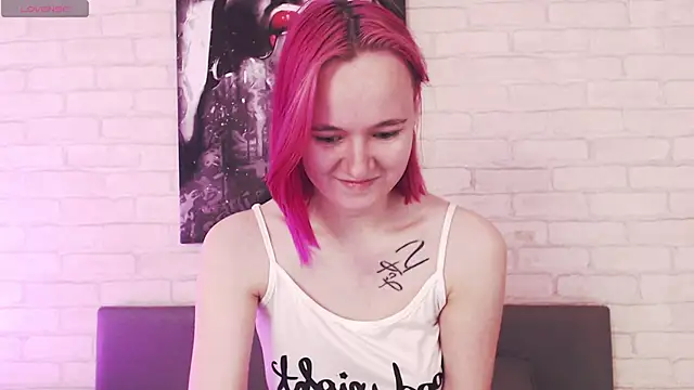 Ericha Stone online show from September 12, 1:28 am