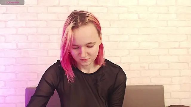 Ericha Stone online show from November 11, 1:27 am