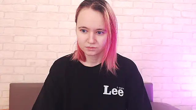 Ericha Stone online show from December 20, 1:23 am