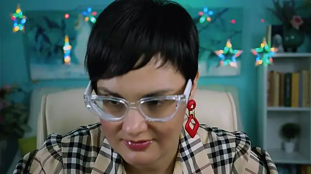 LauraDavidsons online show from November 5, 4:07 pm