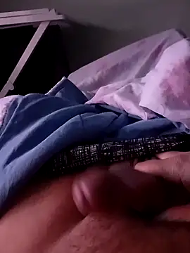 Snapshot of Revilo30 chatting on February 20, 1:44 pm Revilo30 online show from February 20, 1:44 pm