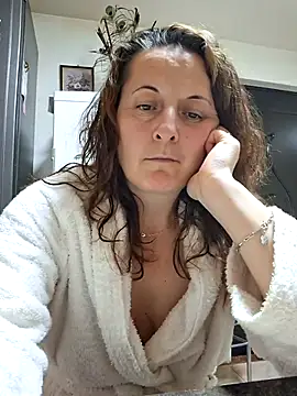 Fluturas2 online show from December 14, 8:46 pm