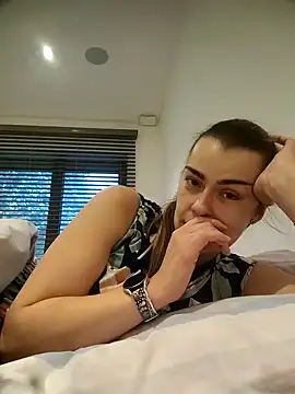 Carolinemiam online show from October 30, 4:08 pm