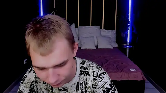 Snapshot of TimBlaks chatting on October 9, 4:05 pm TimBlaks online show from October 9, 4:05 pm